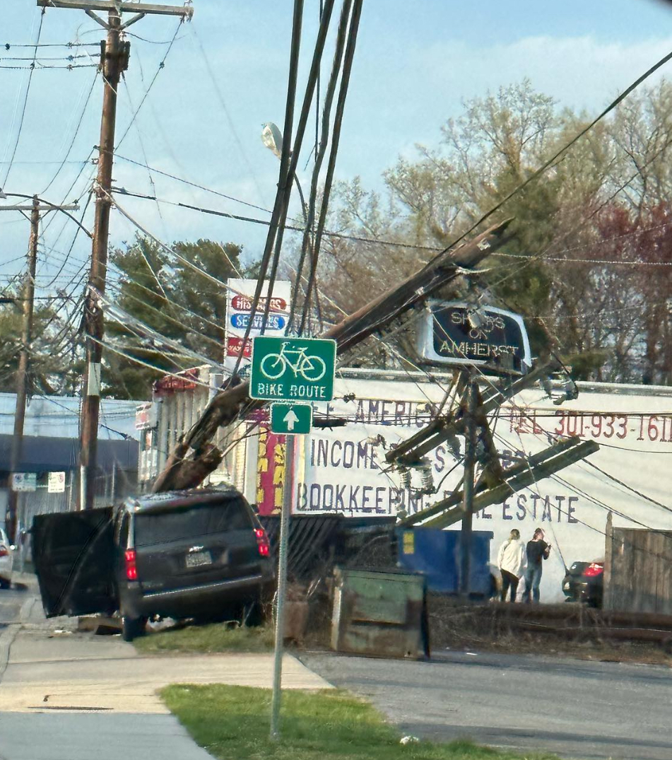 Driver Crashes Into Utility Pole Sunday Evening - The MoCo Show